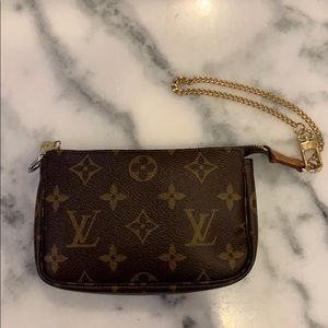Louis Vuitton Key Pouch